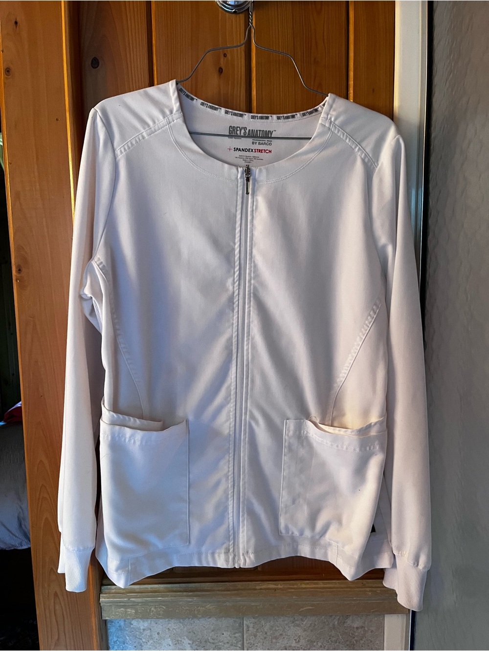 Grey's Anatomy Women's White Scrub Zip-Front Utility Jacket